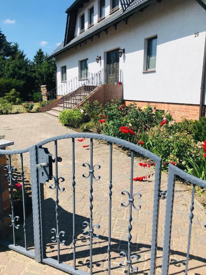 Grosses Ferienzimmer Uckermark Casekow 外观 照片
